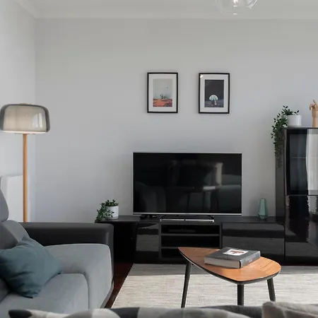 Casa Da Quinta Grande By An Island *