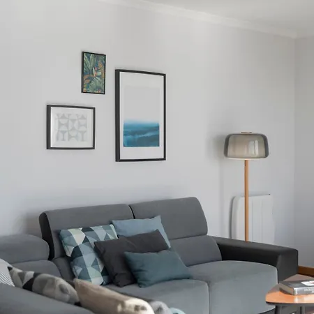 Casa Da Quinta Grande By An Island