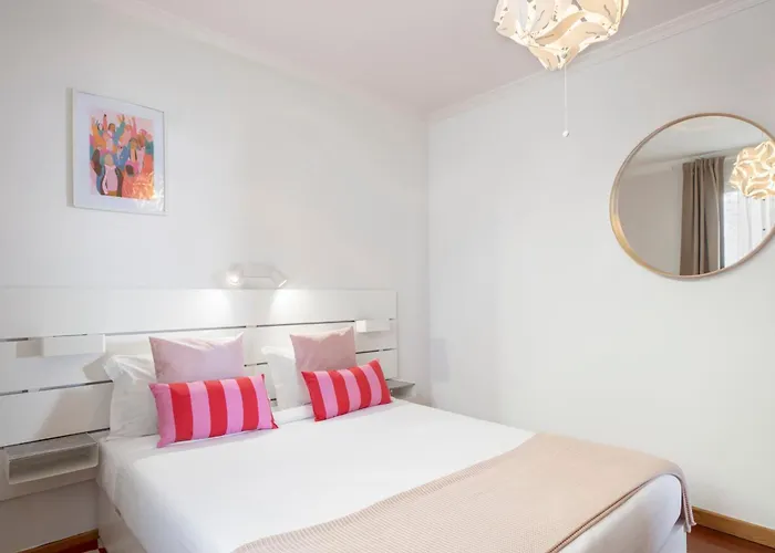 Casa Da Quinta Grande By An Island