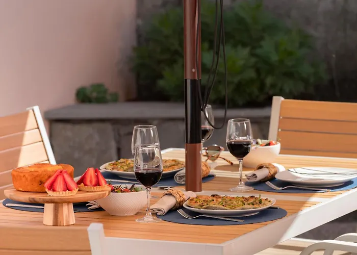 Casa Da Quinta Grande By An Island *